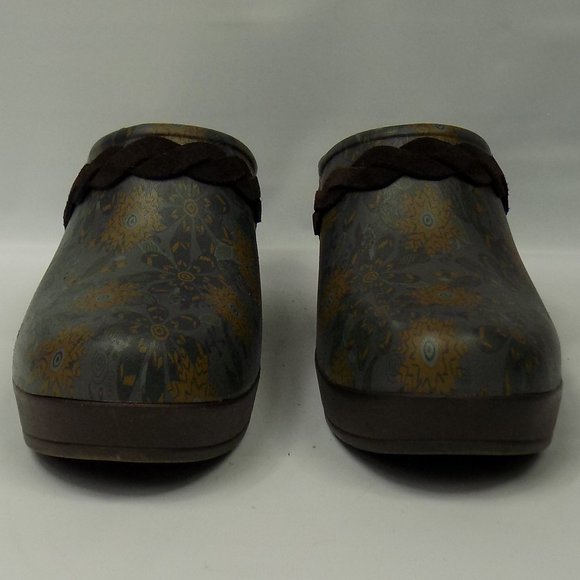Crocs Sarah Flower Graphic Print Clog 203764-255 Women's Size 7 - Picture 7 of 15